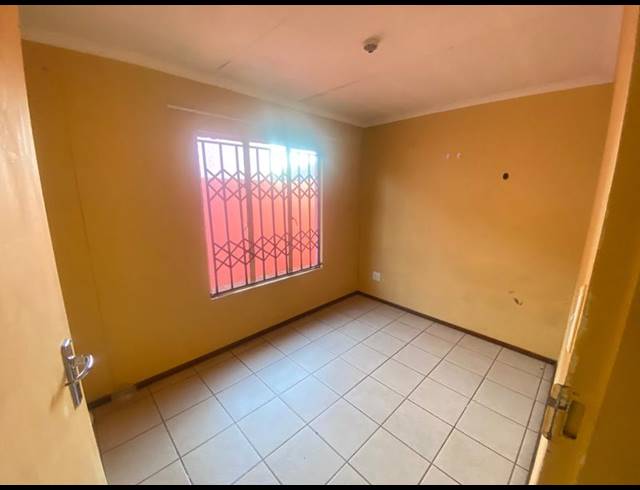 3 BEDROOM HOUSE FOR SALE IN PROTEA GLEN EXT